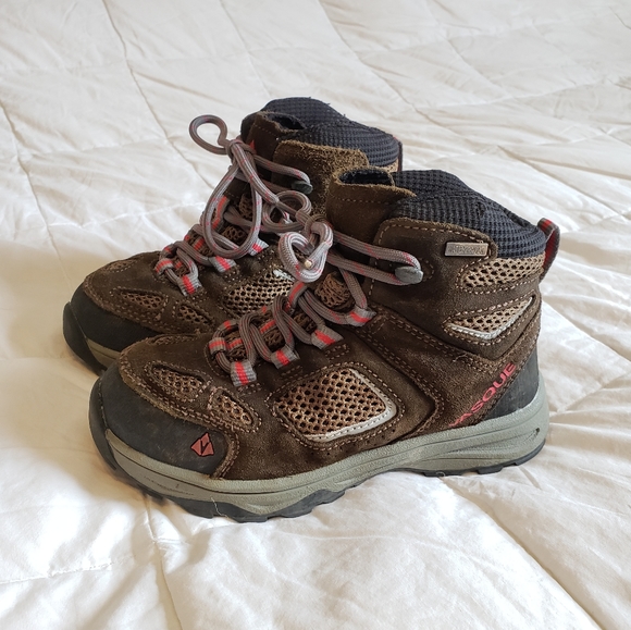 childrens hiking boots